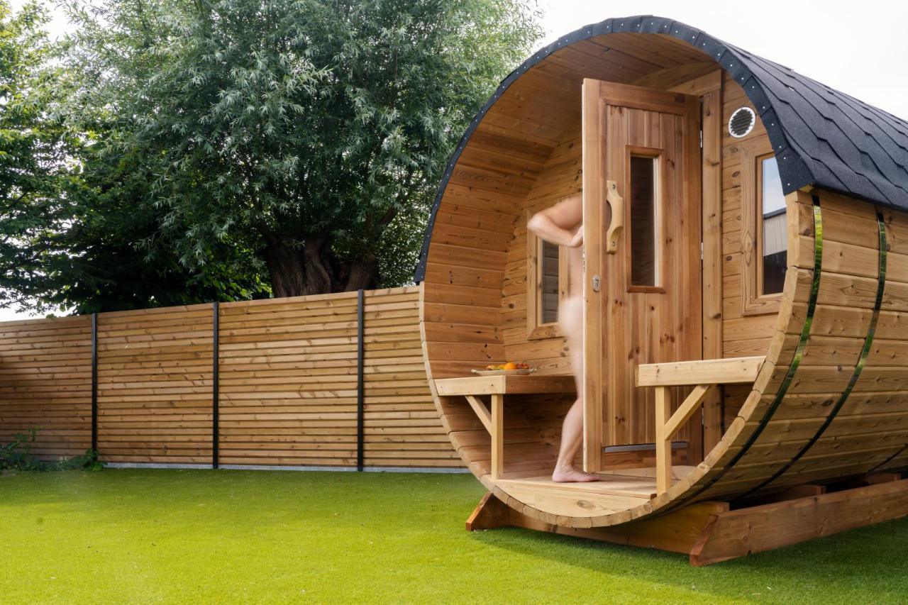 Naturisme B&B Ilmatar, Clothing Optional Deerlijk Exterior photo