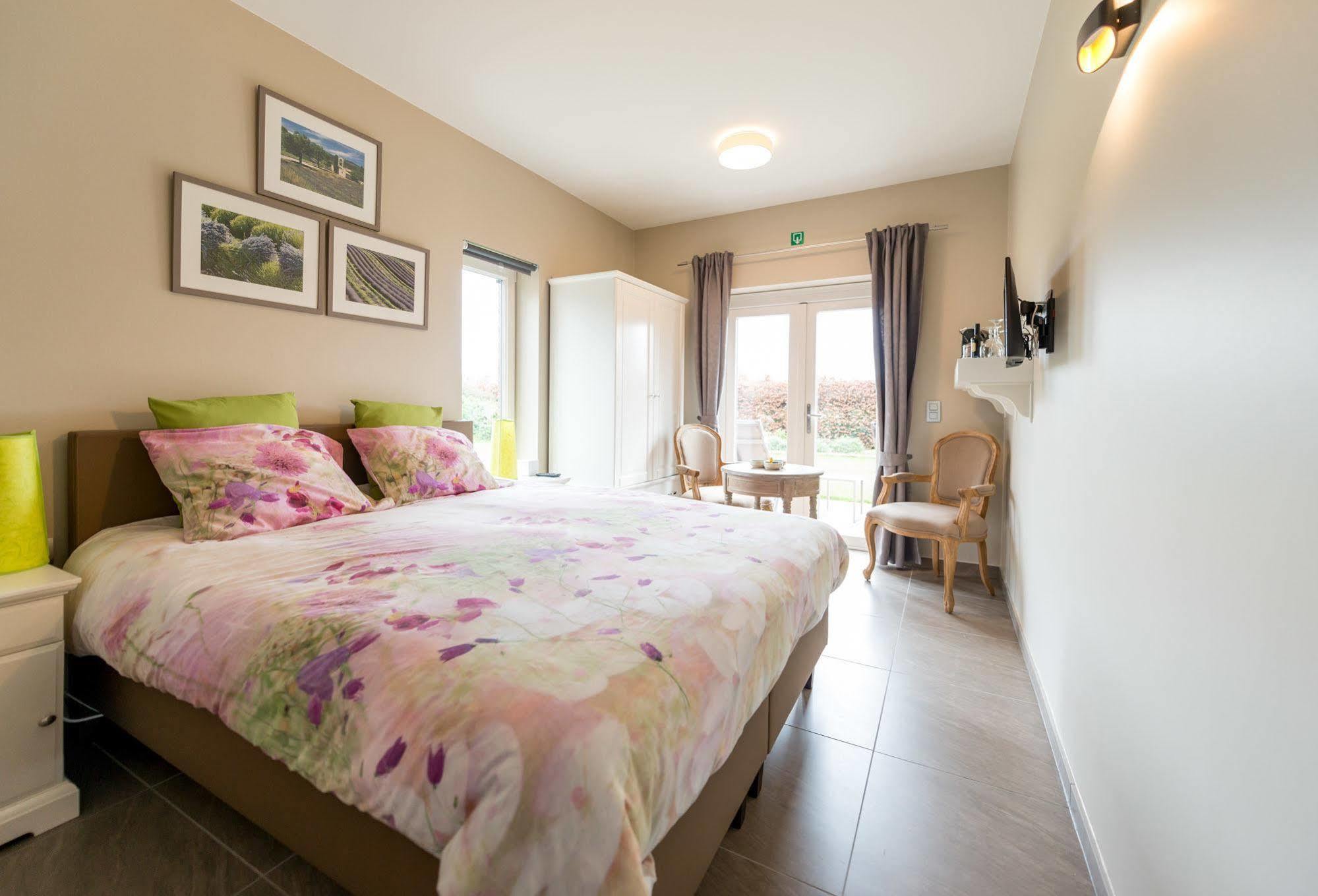 Naturisme B&B Ilmatar, Clothing Optional Deerlijk Exterior photo